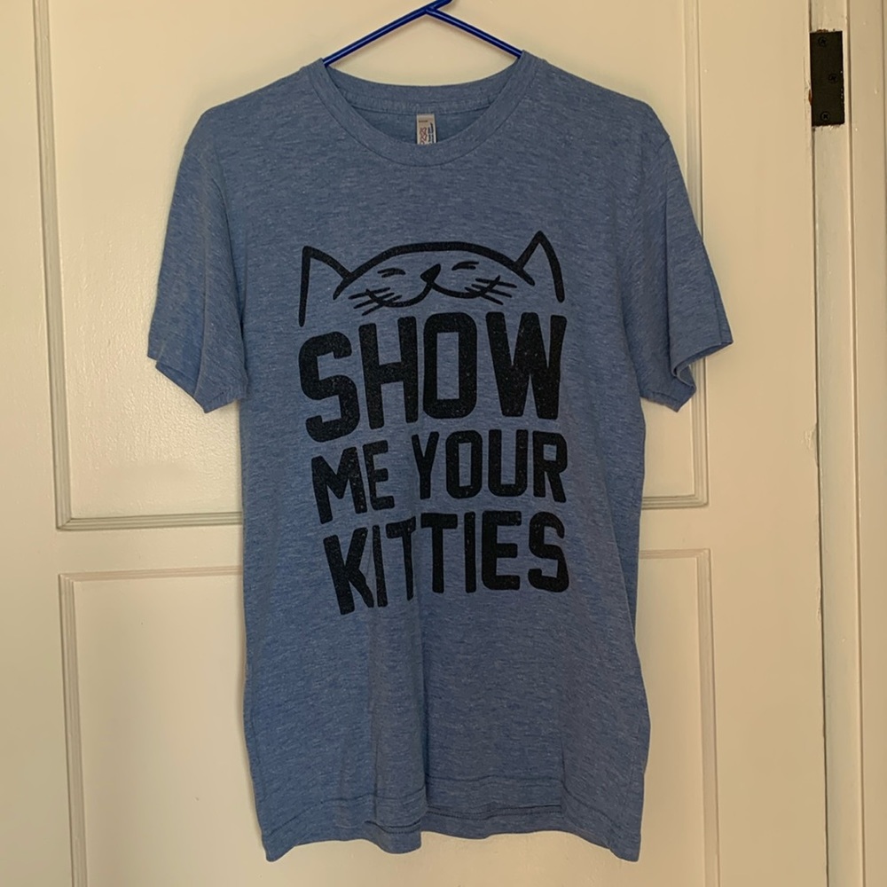 Cat tee shirt men’s medium